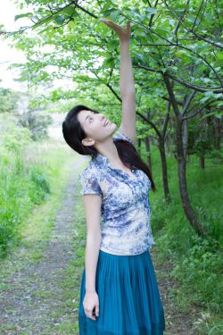 《女孩》